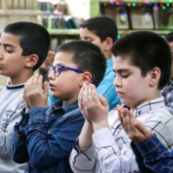 چگونه شاگرد یا فرزندم را نماز خوان کنم؟